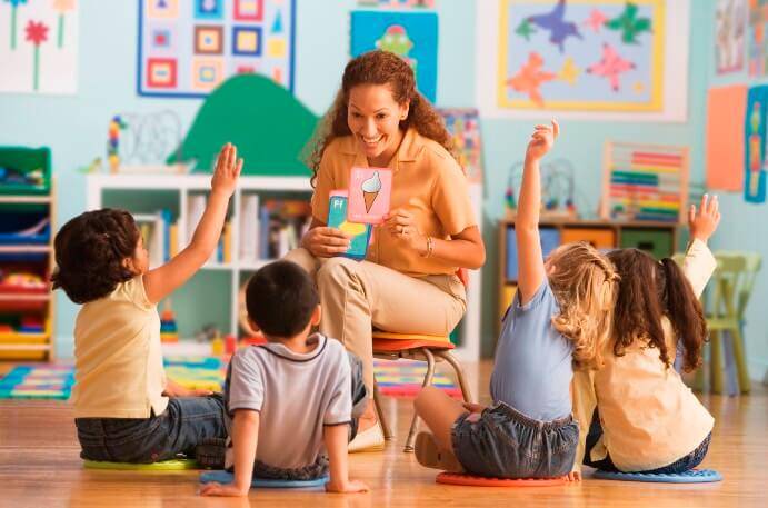The Kindergarten Teacher Dikilv