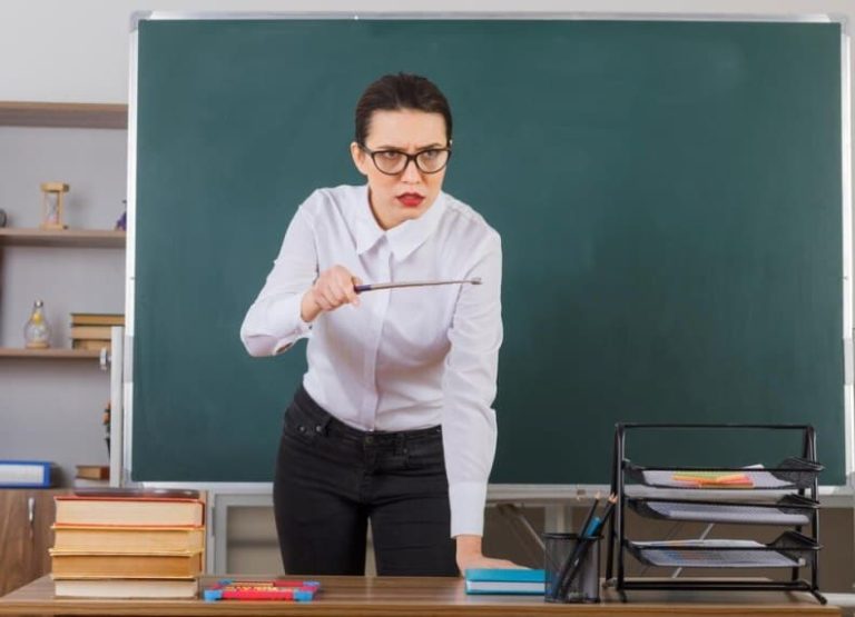 12 Signs Of A Bad Preschool Teacher